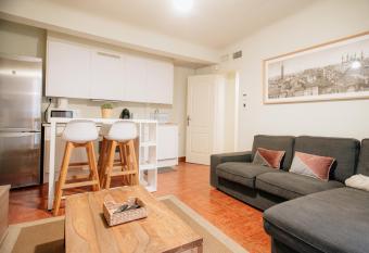 VALERIA-DREAMS Loscos has Balcony rooms