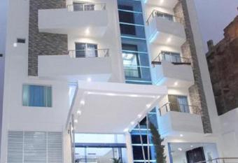 Hotel Oxford Barranquilla allows 18 year olds to book a room