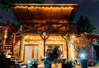 Kulcs a Sz  vemhez allows 18 year olds to book a room