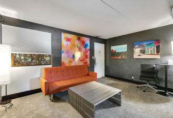 Clarendon Hotel 209 allows 18 year olds to book a room