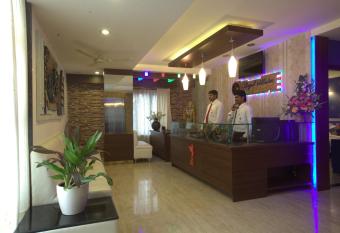 Royal shades kodihali has Smoking rooms