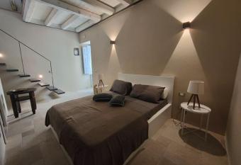 A Casa di Lo Lo allows 18 year olds to book a room