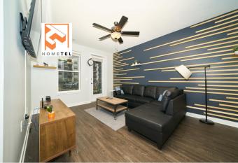 Stylish 1bdr Dwntn Private Entrance Apt w Pool Gym has Balcony rooms