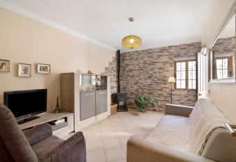 Casa Gomes Guerreiro has Balcony rooms