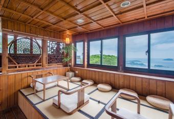 H&                    l           l           has Balcony rooms