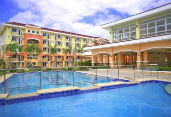 Arezzo Place Davao Condo Staycation has Balcony rooms