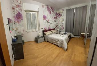 B&b L   Attico e la Ballata has Balcony rooms