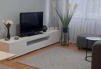 Flowers Apartament allows 18 year olds to book a room