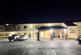 Studio 6 Hemet, CA allows 18 year olds to book a room