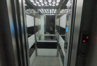 CHEZ TIM allows 18 year olds to book a room