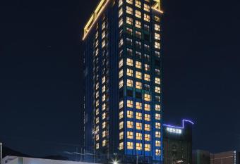 Hotel tt Gupo allows 18 year olds to book a room