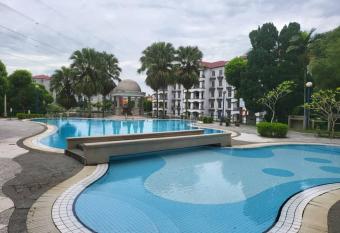 CASA VENICIA CONDO BATU CAVES has Balcony rooms