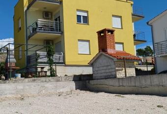 Apartmani Sun  ev sjaj has Balcony rooms