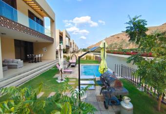 V.B has Balcony rooms