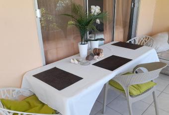 Camelia Rooms has Balcony rooms