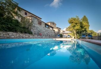 Collelungo has Balcony rooms