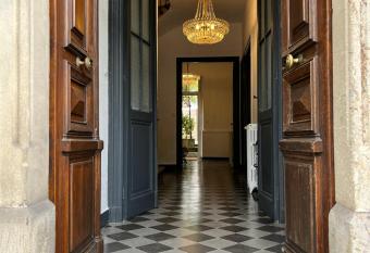 SalutBB Chambre d hote has Balcony rooms