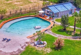 Villa Secret Horizon has Balcony rooms