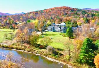 506 On the River Inn Woodstock has Balcony rooms