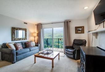 Fairway Getaway Mtn View and Community Amenities has Balcony rooms