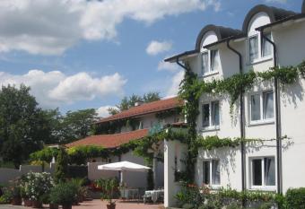 Lindner s Hotel allows 18 year olds to book a room