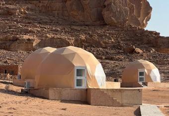 Wadi Rum Quiet camp has Balcony rooms