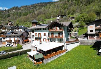 Hotel Miravalle has Balcony rooms