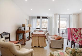 Ancha 9 has Balcony rooms