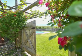 Valtlhof - Apt 2 has Balcony rooms