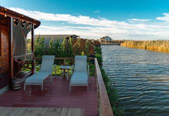 Razelm Luxury Resort allows 18 year olds to book a room