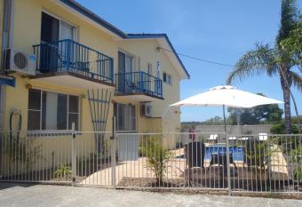 Harrington Village Motel has Balcony rooms