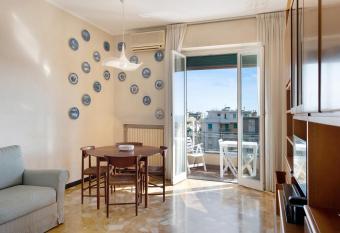 Enrica - Arenzanohost has Balcony rooms