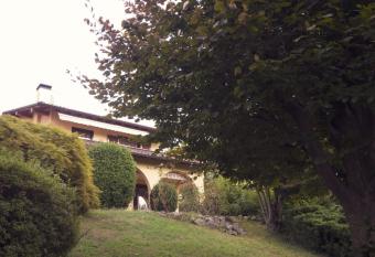 Amazing 3 bedrooms villa with lavish garden, breathtaking lake and mountains view has Balcony rooms