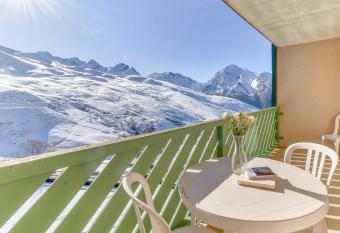 Vacanc  ole - Les Balcons du Soleil has Balcony rooms