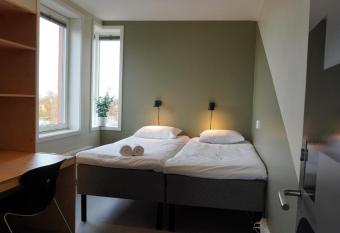 Trondheim Vandrerhjem allows 18 year olds to book a room