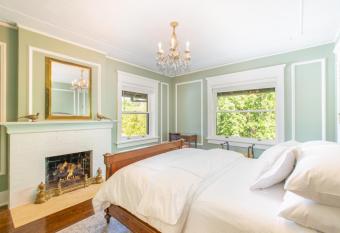 Martha's Bed and Breakfast allows 18 year olds to book a room