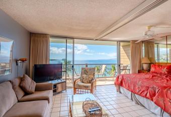Top Floor Oceanfront location with great swimming and snorkeling MKM809 has Balcony rooms