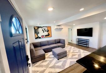 Fun Family 4-bedroom Home Near Disneyland allows 18 year olds to book a room