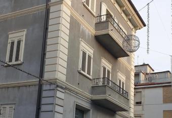 Casa di Gio has Balcony rooms