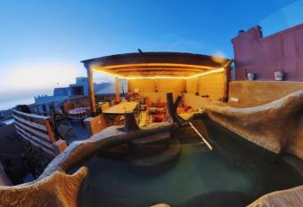 Surf and Salsa House has Balcony rooms