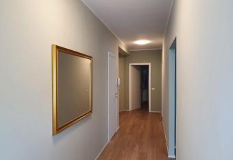 Casa Botta. Ampio appartamento luminoso e confortevole has Balcony rooms