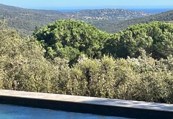 Villa Vallaury allows 18 year olds to book a room