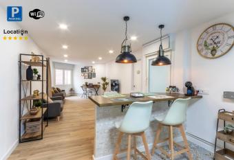 Your Oasis of peace in the Old Town!! With Parking!! has Balcony rooms