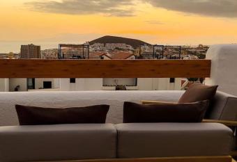 Port Royale Los Cristianos Arona has Balcony rooms