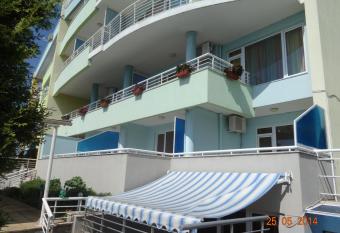 Evridika Apartments has Balcony rooms