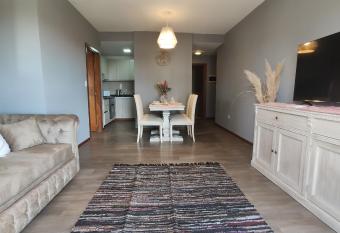 Departamento temporal en Vicente L  pez, zona norte has Balcony rooms