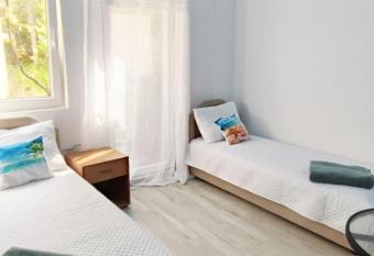 Candy Mini central location Be  i  i allows 18 year olds to book a room