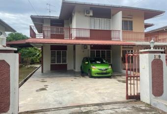Sitiawan - Hamsar Homestay ForMuslims has Balcony rooms