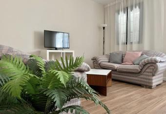 Apartamentos El Piquillo en Cadalso de los Vidrios has Balcony rooms