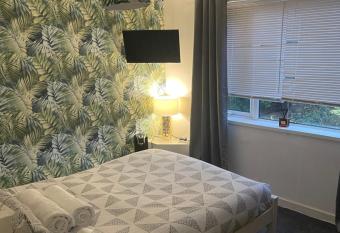 The Swan Inn allows 18 year olds to book a room